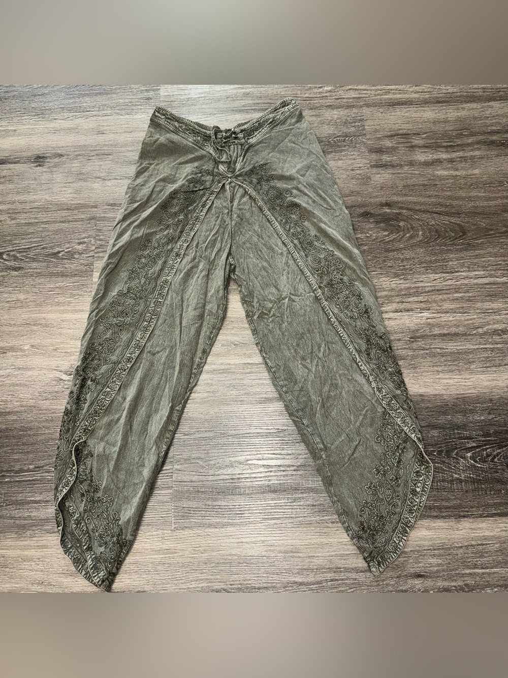Earthbound Trading Co Embroidered Split Leg Harem Pants Olive Green Large Boho - Picture 2 of 10